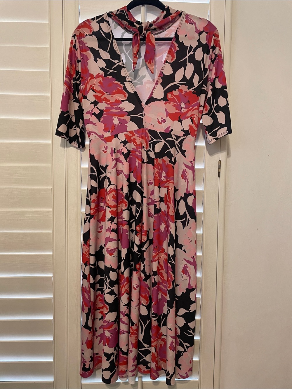 Zara Pink, Black & Red Floral V-Neck Midi Dress with Neck Tie